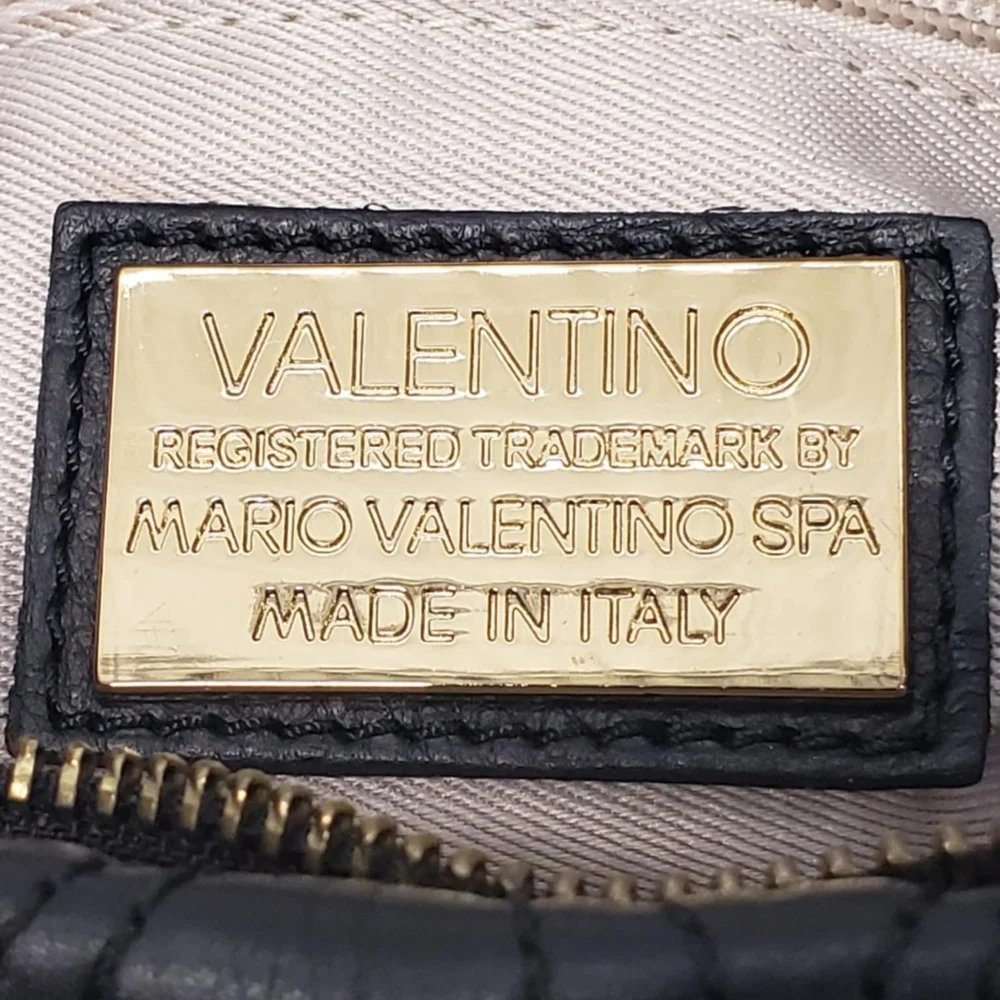 Valentino Vanille D Sauvage Black Quilted Shoulder Bag - Picture 10 of 16
